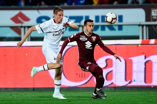 Milan, si ferma Conti: trauma alla spalla sinistra