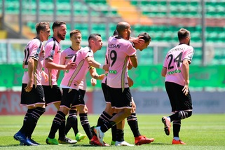 Palermo, ufficiale il passaggio di proprietà a Sporting Network