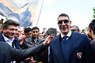 Grande Torino: in 5000 a Superga, abbraccio infinito