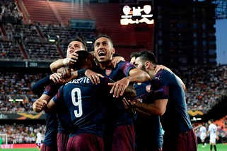 Aubameyang e Lacazette stendono il Valencia: è finale per i Gunners!