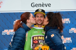 Giro d'Italia, Roglic sfida Dumoulin