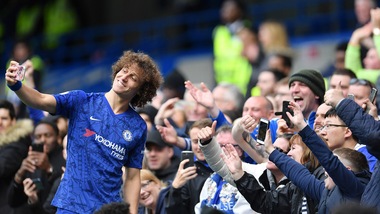 Chelsea, ufficiale il rinnovo di David Luiz: «Amo questo club»