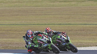 SuperBike, Imola: nelle libere dominio per Rea
