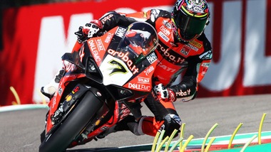 Superbike, Imola: Davies beffa Rea e centra la Superpole