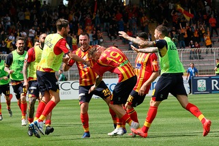 Lecce, ecco i nuovi acquisti. Benzar: "Amo attaccare". Shakhov: "Qui grande piazza"