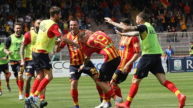 Lecce, ecco i nuovi acquisti. Benzar: "Amo attaccare". Shakhov: "Qui grande piazza"