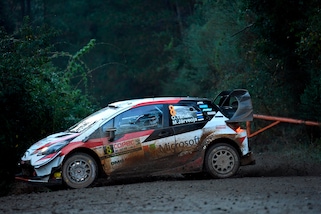 Rally Cile: al comando Tanak in testa, ritiro per Neuville