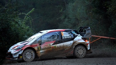 Rally Cile: al comando Tanak in testa, ritiro per Neuville