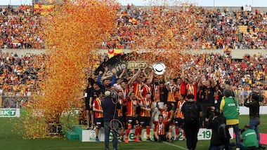 Il Lecce si riprende la A ed è festa grande al Via del Mare