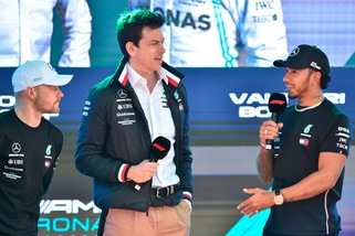 F1 Mercedes, Wolff: «Hamilton in Ferrari? Ne abbiamo parlato»