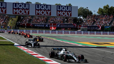 F1 Gp Spagna: Hamilton vince, quarto Vettel