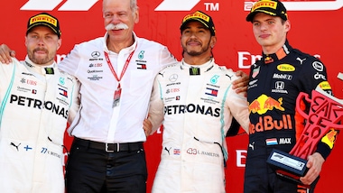 F1 Mercedes, Hamilton: «Con questo team stiamo scrivendo la storia»
