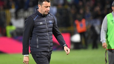 Serie A Parma, D'Aversa: «Bologna superiore in tutto, sconfitta drammatica»