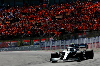 F1, test Barcellona: Bottas conduce, Leclerc secondo a metà giornata