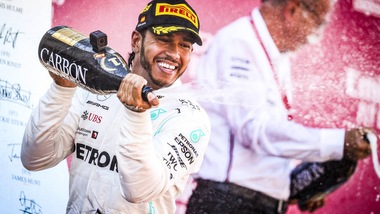 F1 Mercedes, Hamilton: «Guido la macchina più forte di sempre»