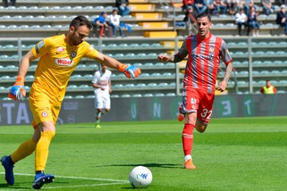 Serie A Frosinone, terapie per Salamon e Gori