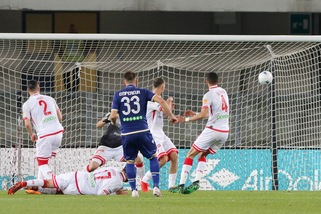 Playoff, il Verona la spunta ai supplementari: 4-1 al Perugia e semifinale con il Pescara