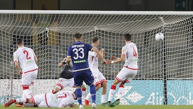 Playoff, il Verona la spunta ai supplementari: 4-1 al Perugia e semifinale con il Pescara