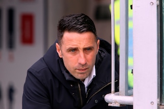 Andrea Cossu entra nell'area tecnica del Cagliari