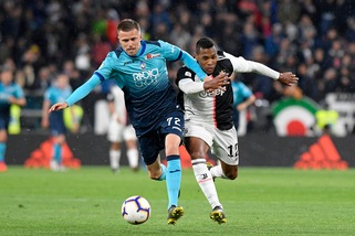 Juve-Atalanta, la moviola: per Alex Sandro e Matuidi mano e scivolata a rischio