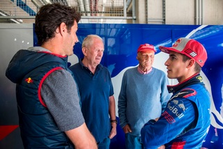 Lauda, il campione austriaco ricordato dal mondo a due ruote