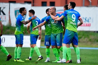 Playoff, Legati decisivo per la Feralpisalò: il 2-2 a Catanzaro vuol dire passaggio del turno