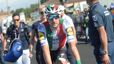 Viviani: «Il mio Giro finisce oggi, devo ritrovare la serenità»