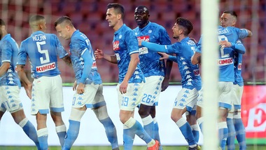 Napoli, idea Elmas del Fenerbahçe