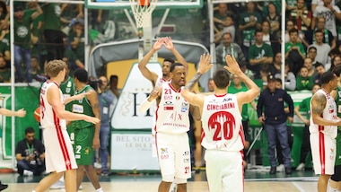 Nunnally trascina l'Olimpia Milano: Avellino ko. Domenica Gara-5