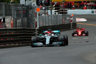 Gp Monaco, la pole è di Hamilton. Vettel partirà quarto, Leclerc è 16°