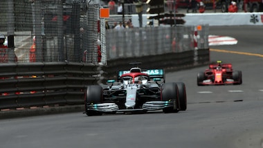 Gp Monaco, la pole è di Hamilton. Vettel partirà quarto, Leclerc è 16°