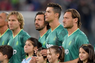 Cristiano Ronaldo e Pirlo decidono la Partita del Cuore