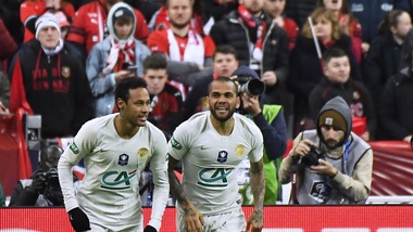 Brasile, Tite punisce Neymar. Dani Alves nuovo capitano