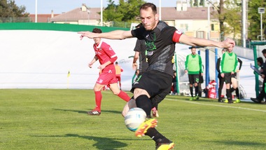 Pordenone, prolungamento di contratto per De Agostini