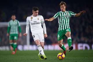 Napoli su Valverde, l'agente: "Contatti col Real Madrid? Di sicuro non con me"