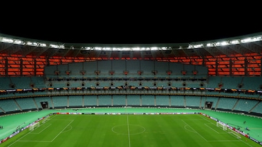 Europa League, risse tra tifosi: due feriti