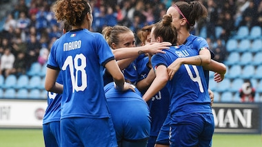 Calcio femminile, tris dell'Italia alla Svizzera: due bianconere a segno