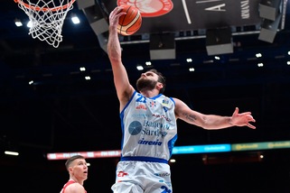 Milano sconfitta da Sassari in Gara 1 di semifinale scudetto