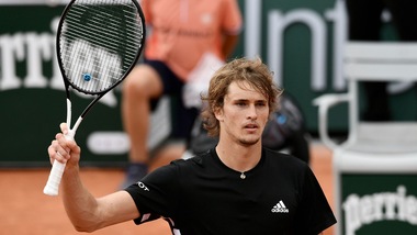 Zverev e Djokovic avanti al Roland Garros