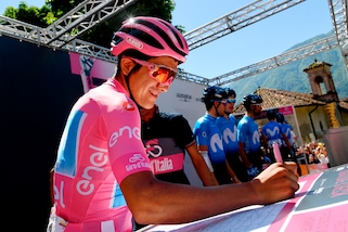 Carapaz ipoteca il Giro d'Italia. Tappa a Bilbao