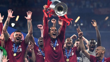 Van Dijk non pensa a Ronaldo: "Pallone d'Oro? Messi il migliore"