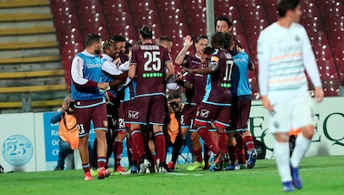Il Venezia cade a Salerno: Djuric e Jallow trascinano la Salernitana