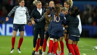 La Francia annienta la Corea del Sud all'esordio nei Mondiali femminili