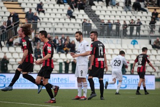 Play out, la Lucchese si salva ai rigori. Bisceglie retrocesso