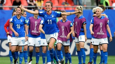 Italia, esordio vincente nel segno del gioco e di Barbara Bonansea