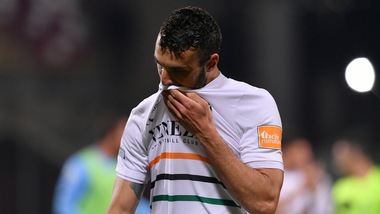 Piange il Venezia, ride la Salernitana: i granata ai rigori mantengono la B