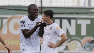 Serie B, tre giornate di squalifica per Minala della Salernitana
