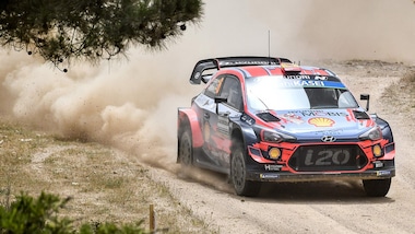 Rally Sardegna: Sordo in testa, Ogier si ferma