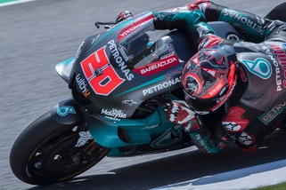 Catalogna: Quartararo, che pole! Valentino Rossi quinto