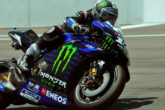 Test in Catalogna: Vinales detta il passo, caduta per Lorenzo